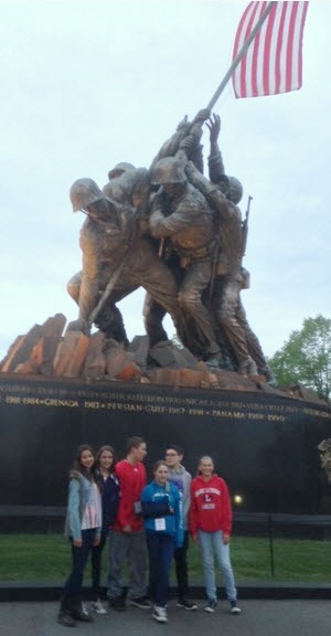 DayOne_4-28_StudentsAtUSMarineCorpsMemorial-1